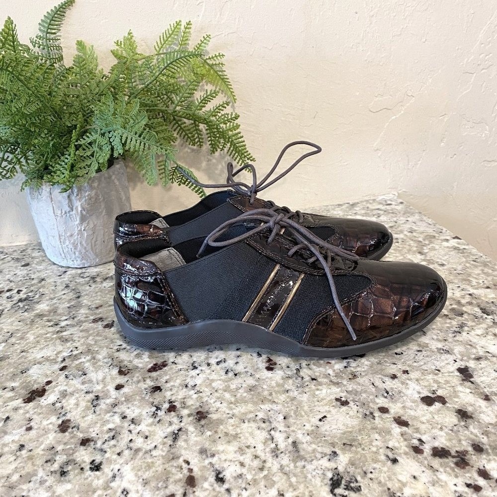 Ros Hommerson Brown Croc Patent Leather Lace Up Sneakers Womens Low Top Shoes